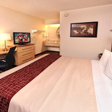 Red Roof Inn Huntington Barboursville Buitenkant foto