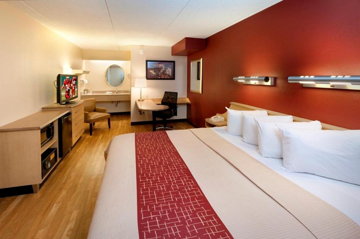 Red Roof Inn Huntington Barboursville Buitenkant foto