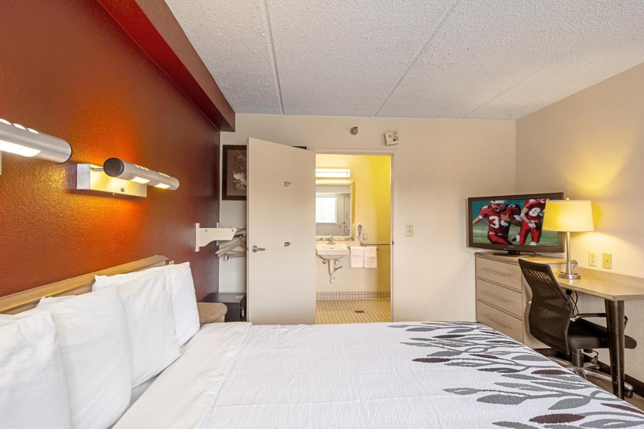 Red Roof Inn Huntington Barboursville Buitenkant foto