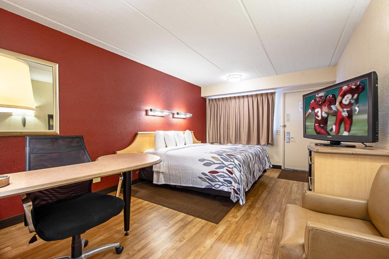 Red Roof Inn Huntington Barboursville Buitenkant foto